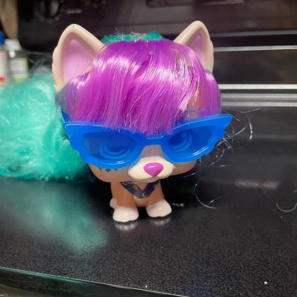 VIP Pets Surprise Hair Reveal Doll